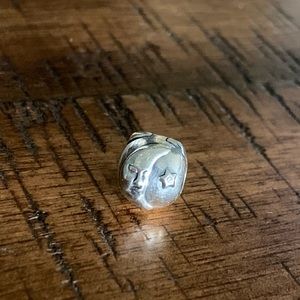 Pandora Night and Day Clip